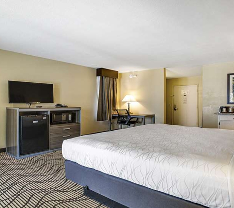 SureStay Plus by Best Western Sacramento North - Sacramento, CA