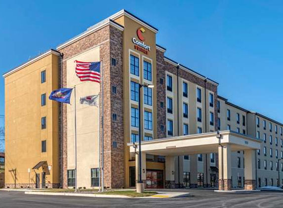 Comfort Suites Camp Hill-Harrisburg West - Camp Hill, PA