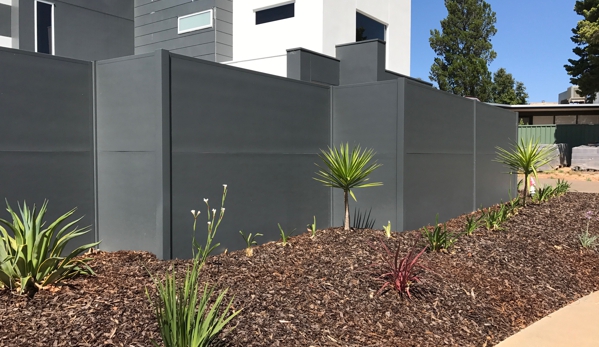 Noyce Tubular Design Fencing