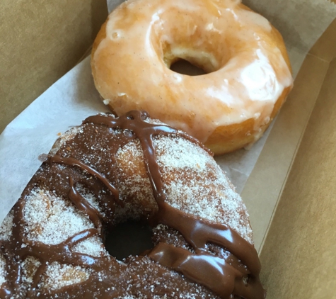 Kettle Glazed Doughnuts - Los Angeles, CA