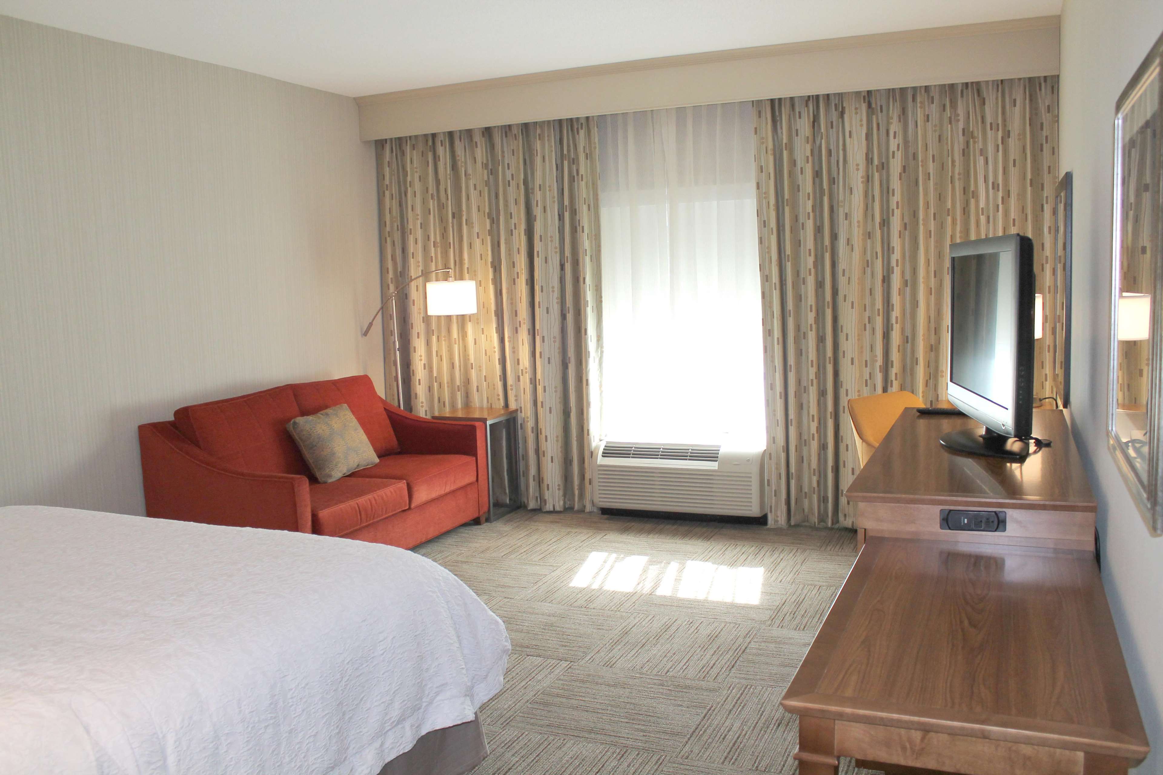 Hampton Inn Cape Girardeau I-55 East 207 S Mount Auburn Rd, Cape