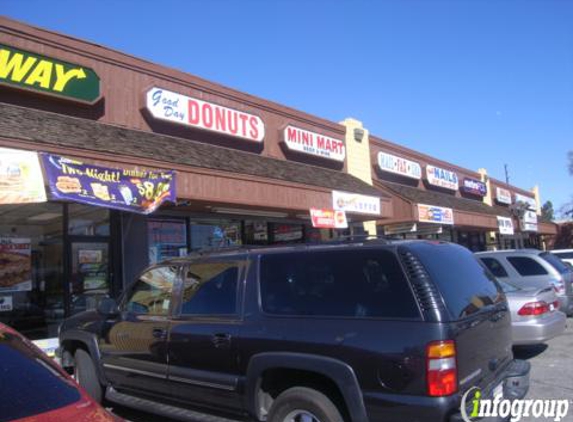 Good Day Donuts - Mission Hills, CA