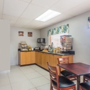 Days Inn by Wyndham Sarasota I-75 - Hotels
