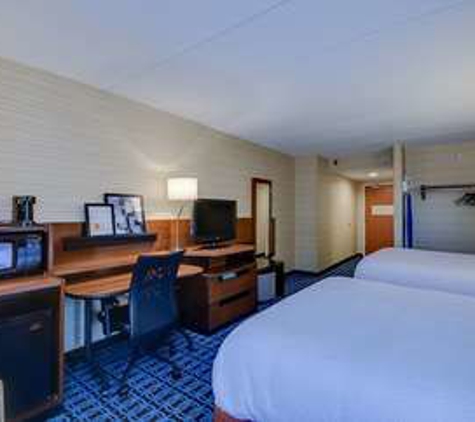 Fairfield Inn & Suites - Woburn, MA