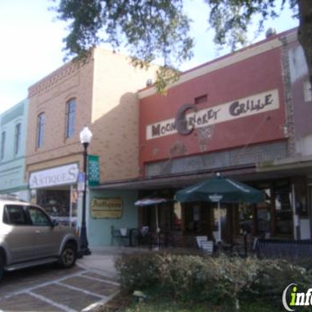 Moon Cricket Grille - Winter Garden, FL