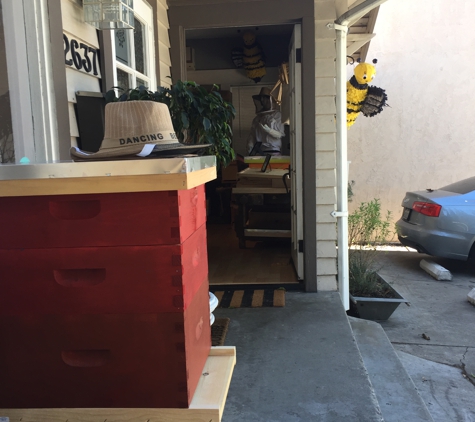 Bee Happy Beekeeping Supply, Inc. - San DIego, CA. Open T,W,F,S 10-5 and Th 11-7pm