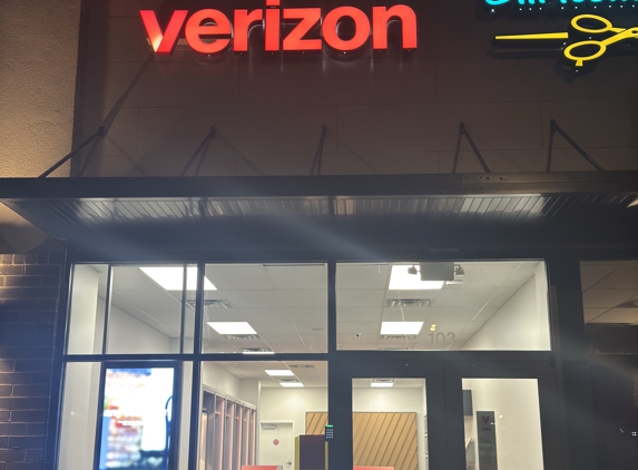 Verizon - Woodstock, VA