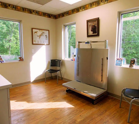 Grandview Animal Hospital - East Bend, NC