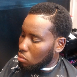 Universal Styles & Cuts - Eatontown, NJ