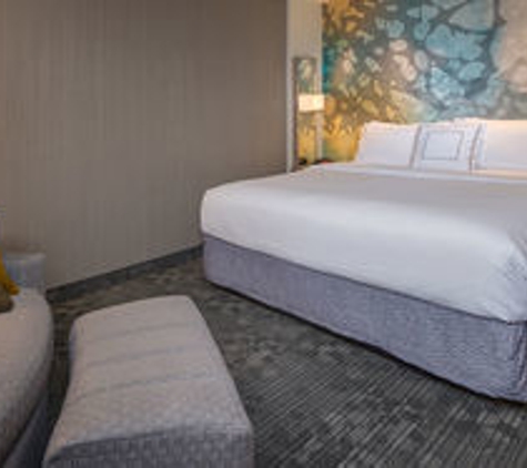 Courtyard by Marriott - Holland, MI