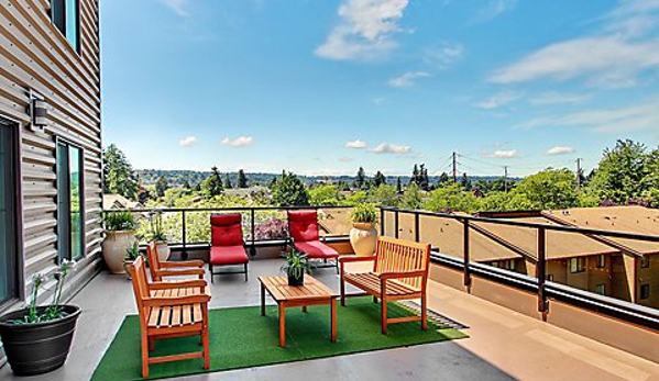 Redmond Square Apartments - Redmond, WA