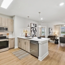 The Beacon at 331 Apartments