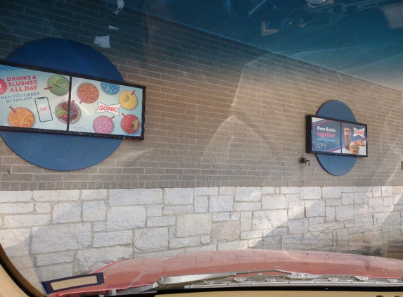 Sonic Drive-In - Nash, TX