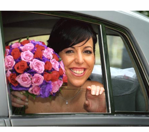 Lavish Flowers & Gifts - New Lambton Heights, NSW