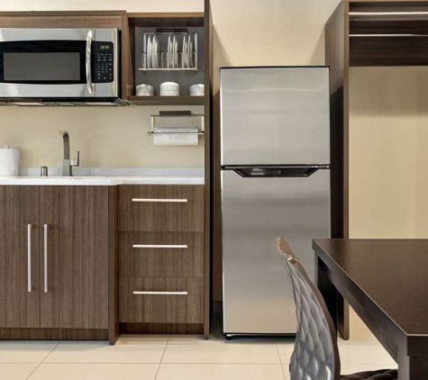 Home2 Suites by Hilton Minneapolis University Area - Minneapolis, MN