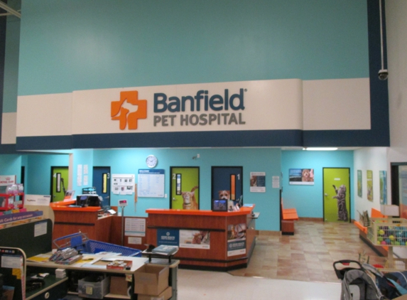 Banfield Pet Hospital - Fort Myers, FL