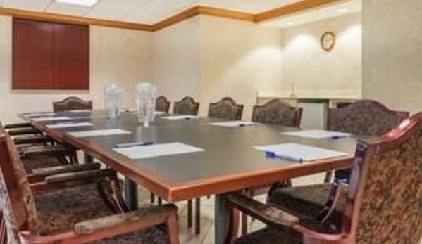 Baymont Inn & Suites - Washington, IN