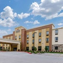 Comfort Inn & Suites Shawnee - Kansas City - Motels