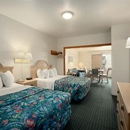 Days Inn by Wyndham Kill Devil Hills Oceanfront - Wilbur - Motels