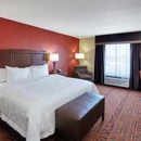 Hampton Inn & Suites Milwaukee/Franklin - Hotels
