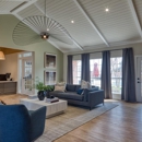 The Crest on Hampton Hollow - Apartments