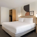 Spark by Hilton Santa Nella - Hotels