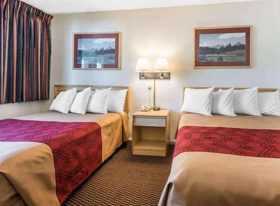 Econo Lodge - Colorado Springs, CO