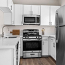 Element Apartments - Apartments