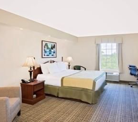 Baymont Inn & Suites - Georgetown, SC