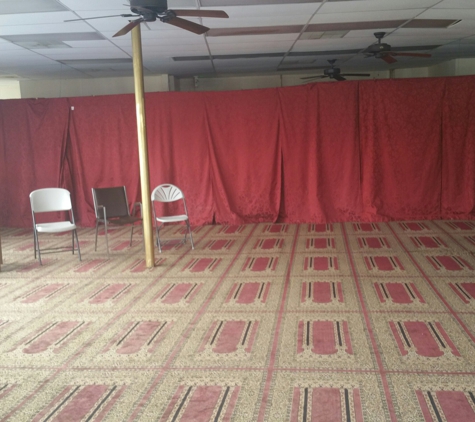 Islamic Cultural and Development Center (ICDC) - Roselle, NJ. Masjid in side behind curtain sister place for salah