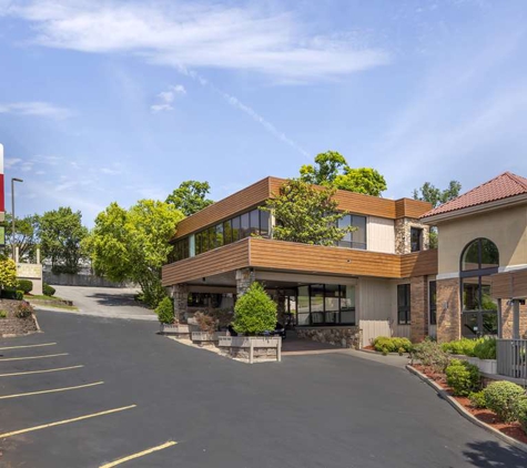 Best Western Plus Landing View Inn & Suites - Branson, MO