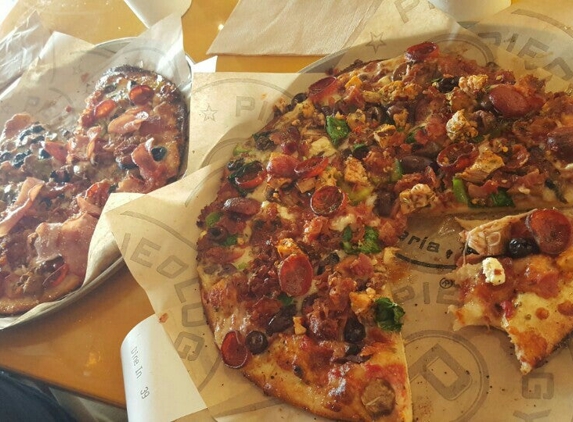 Pieology Pizzeria - Lakewood, CA