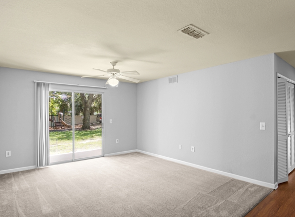 Oaks at Stone Fountain - Tampa, FL. View of Living Room