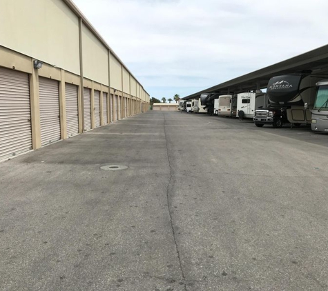 Life Storage - North Las Vegas, NV