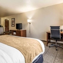 Comfort Suites at Par 4 Resort - Motels