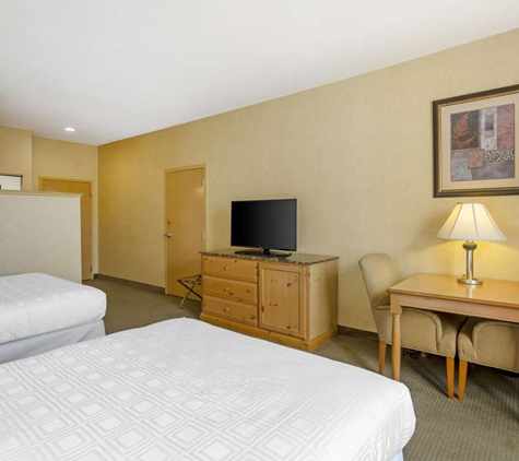 Best Western Plus Revere Inn & Suites - Paradise, PA