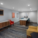 Holiday Inn Express Foster Lodge - Hotels
