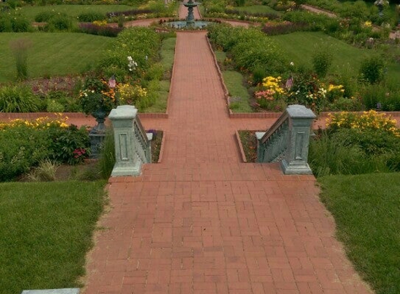 Munsinger Gardens - Saint Cloud, MN