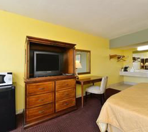 Americas Best Value Inn - Cocoa, FL