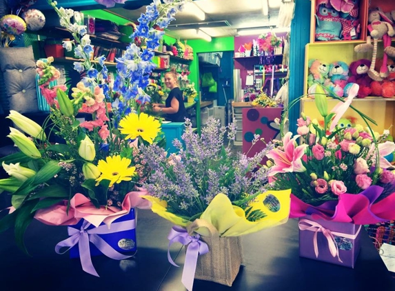 Dotty Daisy Flowers - Ayr, QLD
