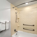DoubleTree by Hilton Hotel Pittsburgh - Meadow Lands - Hotels