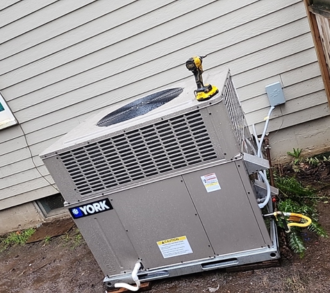 Aviator Heating & Cooling - Hillsboro, OR. Package Unit