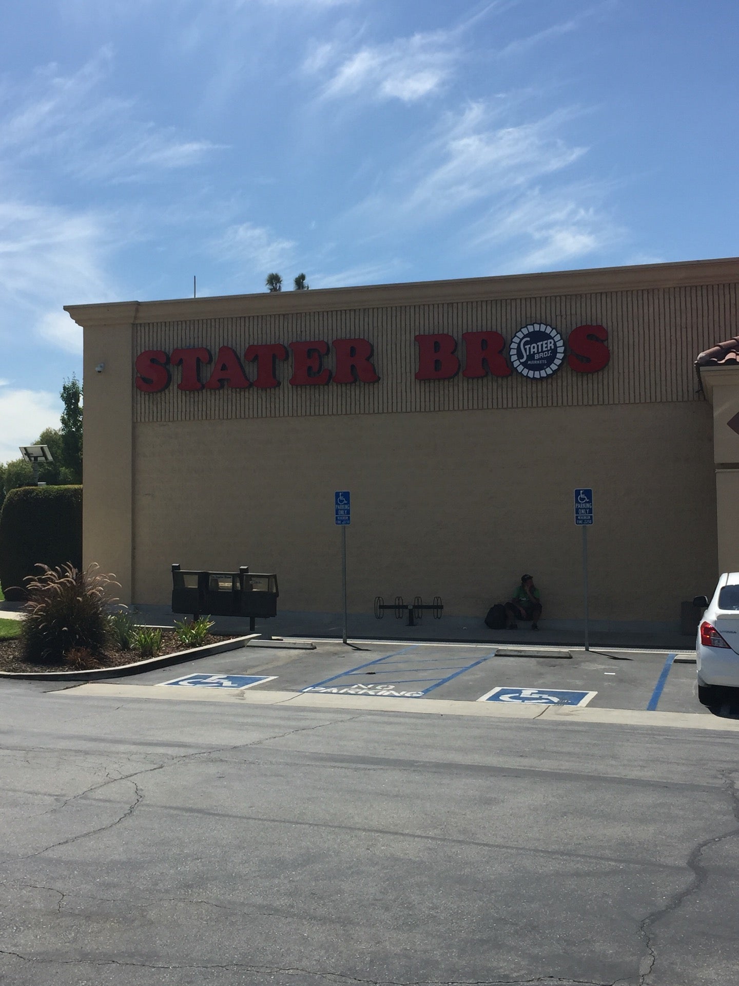 Stater Bros. 2090 Foothill Blvd, La Verne, CA 91750