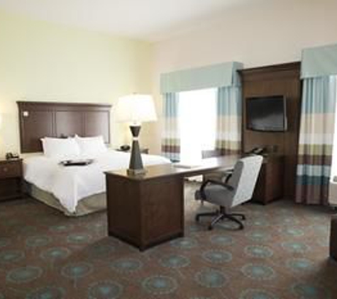 Hampton Inn & Suites Wheeling-The Highlands - Triadelphia, WV