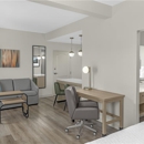 Homewood Suites by Hilton Fayetteville - Hotels