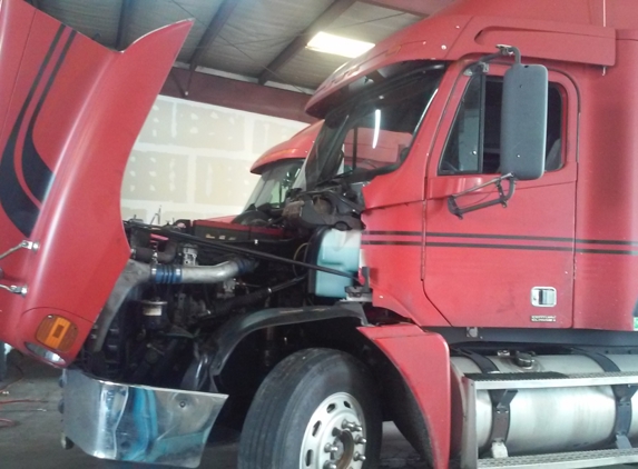 B4 Diesel Truck Repair - Dallas, TX