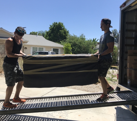 RC Moving - Canoga park, CA. Our professional movers will pack all yourbelongings very carefully!