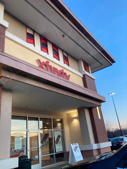 Xfinity Store by Comcast - North Haven, CT