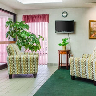 Econo Lodge - Mifflintown, PA