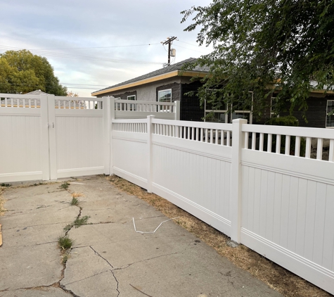 Speedy Vinyl Fence - North Hollywood, CA